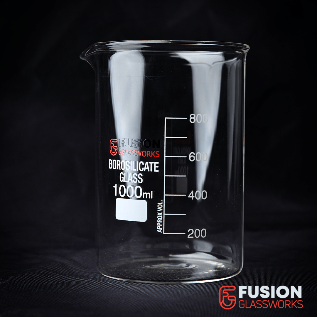 Borosilicate Graduated Glass Beaker with Spout - Xtractor Depot
